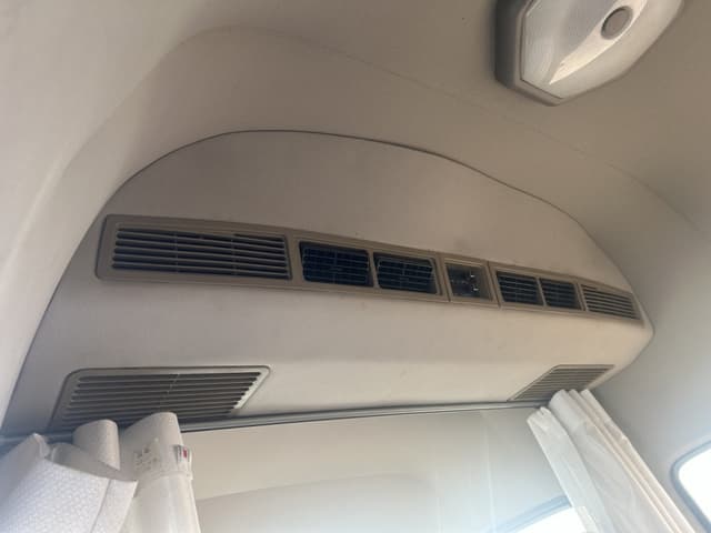 1996 Toyota HiAce JDM car for sale — photo 14 of 25