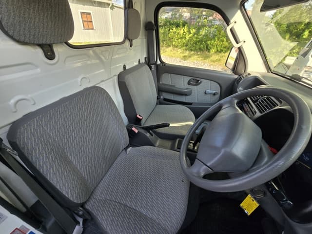 2001 Mazda Scrum JDM car for sale — photo 18 of 25