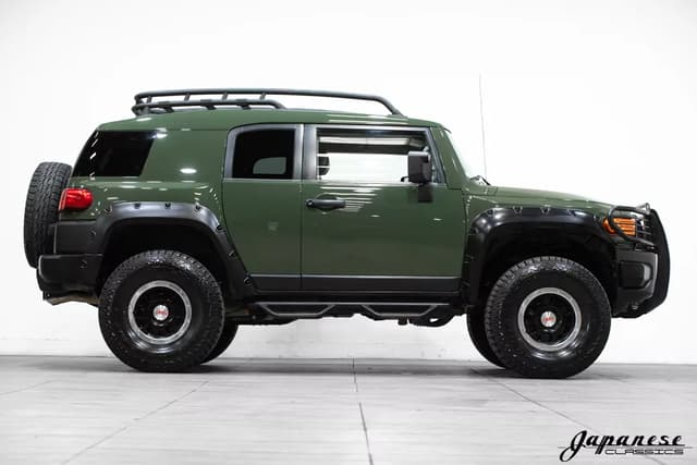 2011 Toyota Fj Cruiser JDM car for sale — photo 5 of 25