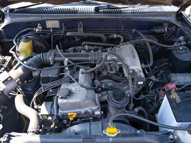 1998 Toyota Hilux Surf JDM car for sale — photo 14 of 15