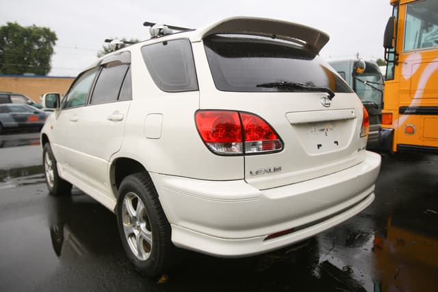 1998 Toyota Harrier JDM car for sale — photo 5 of 13