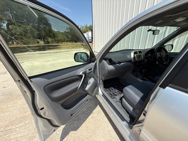 2001 Toyota RAV4 JDM car for sale — photo 9 of 23