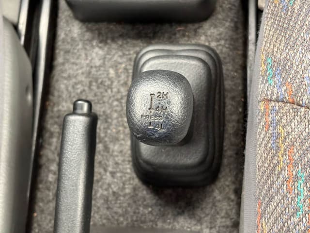 1999 Suzuki Jimny JDM car for sale — photo 21 of 25
