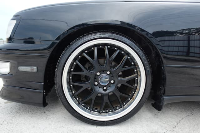 1998 Nissan Gloria JDM car for sale — photo 13 of 19