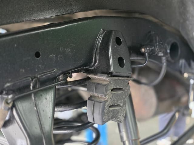 2001 Toyota Hilux Surf JDM car for sale — photo 14 of 25