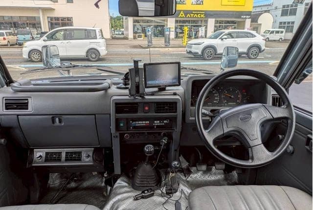 1996 Nissan Safari JDM car for sale — photo 10 of 25