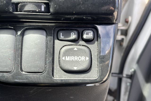 2007 Toyota JDM car for sale — photo 15 of 25