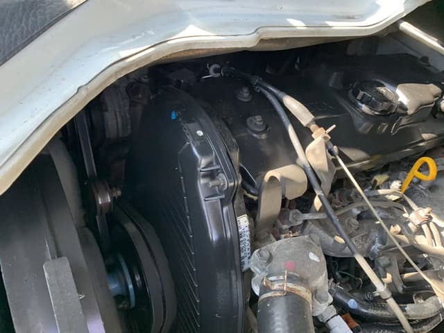 1996 Toyota HiAce JDM car for sale — photo 11 of 21