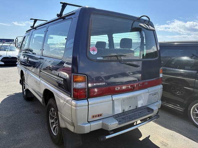 1997 Mitsubishi Delica JDM car for sale — photo 2 of 10