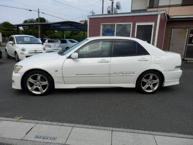 2000 Toyota Altezza JDM car for sale — photo 11 of 20