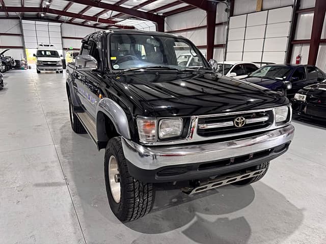 2000 Toyota Hilux JDM car for sale — photo 9 of 22