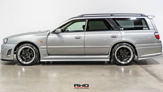 1999 Nissan Stagea JDM car for sale — photo 4 of 25