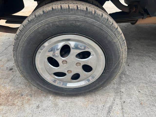 2000 Isuzu Elf JDM car for sale — photo 8 of 15