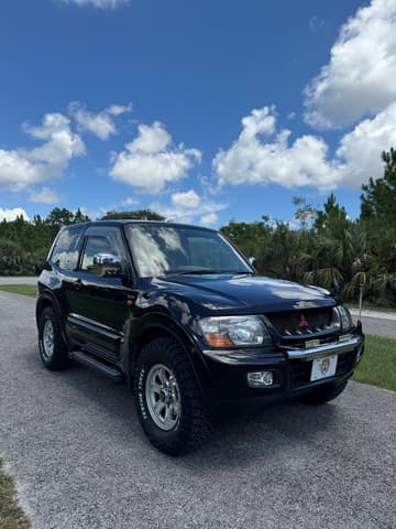 1999 Mitsubishi Pajero JDM car for sale — photo 4 of 25