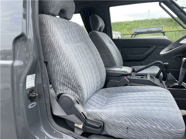 1995 Mitsubishi Delica JDM car for sale — photo 12 of 25