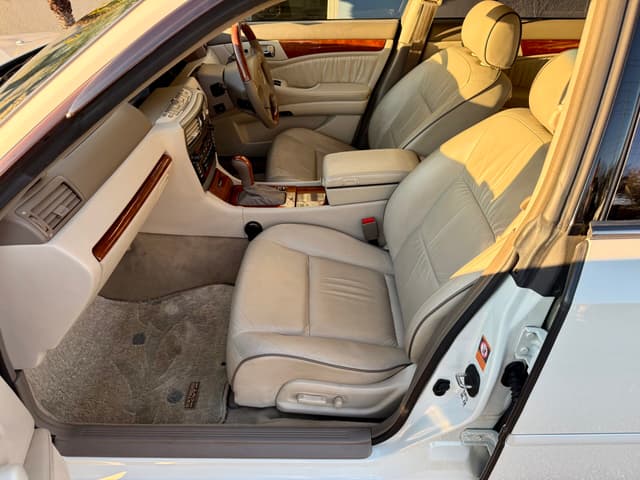 2000 Nissan Cedric JDM car for sale — photo 17 of 22