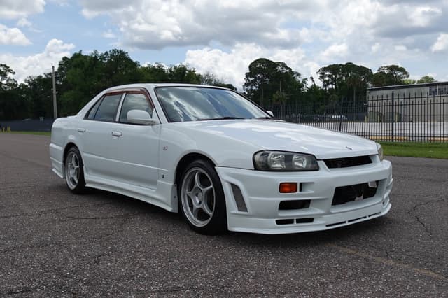 1998 Nissan Skyline JDM car for sale — photo 3 of 19