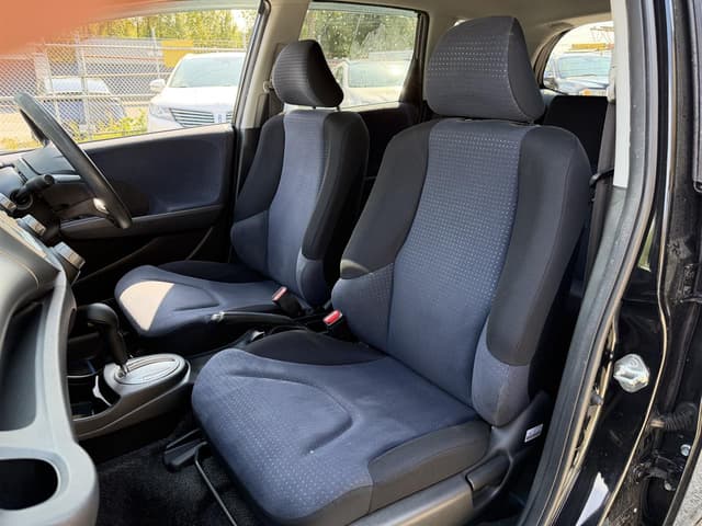 2010 Honda Fit JDM car for sale — photo 10 of 19