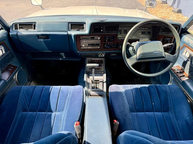 1982 Toyota Crown JDM car for sale — photo 17 of 25