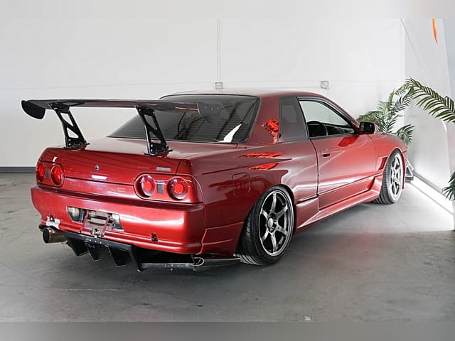 1992 Nissan Skyline JDM car for sale — photo 3 of 25