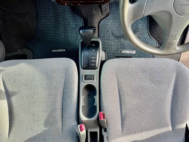 2000 Mitsubishi Town Box JDM car for sale — photo 22 of 25