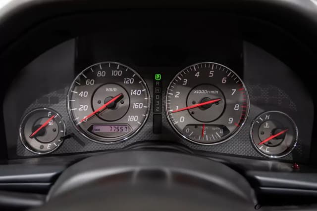 1998 Nissan Skyline JDM car for sale — photo 14 of 25