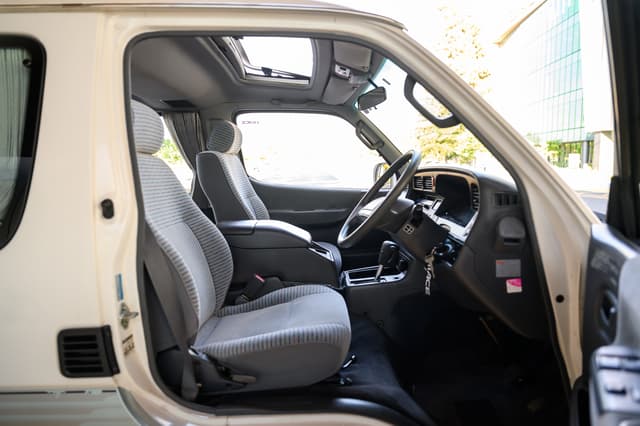 1994 Toyota HiAce JDM car for sale — photo 9 of 24