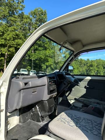 1998 Mitsubishi Minicab JDM car for sale — photo 16 of 25