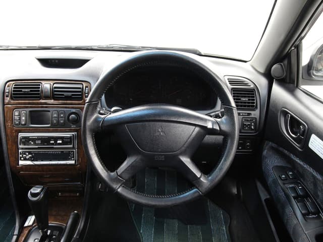 1997 Mitsubishi Legnum JDM car for sale — photo 10 of 25