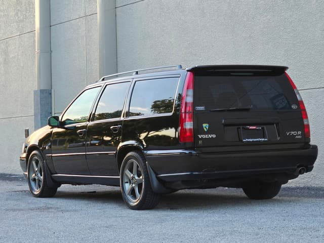 1998 Volvo V70 JDM car for sale — photo 23 of 25