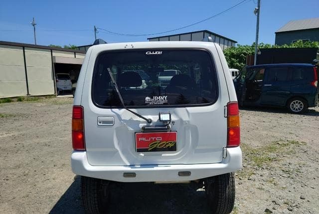 2008 Suzuki Jimny JDM car for sale — photo 3 of 25