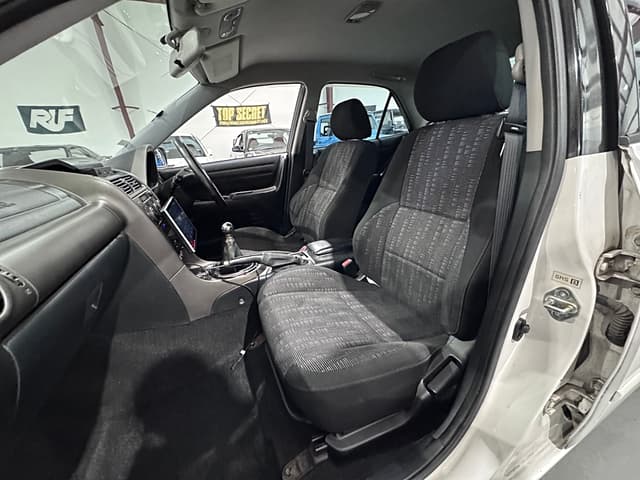 1999 Toyota Altezza JDM car for sale — photo 17 of 25