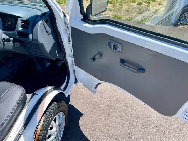 1999 Daihatsu Hijet JDM car for sale — photo 23 of 25