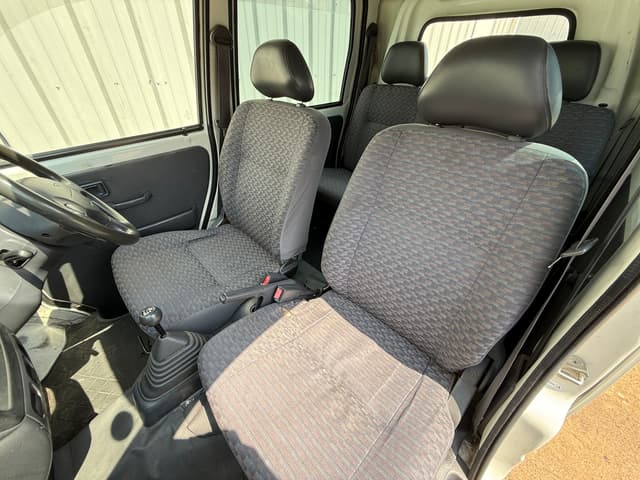 1999 Daihatsu Hijet JDM car for sale — photo 12 of 19