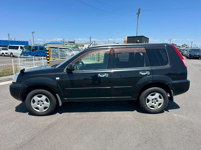 2007 Nissan X Trail JDM car for sale — photo 2 of 10