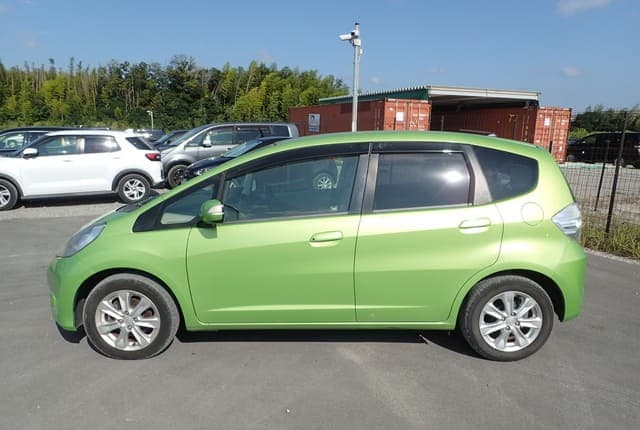 2011 Honda Fit JDM car for sale — photo 2 of 25