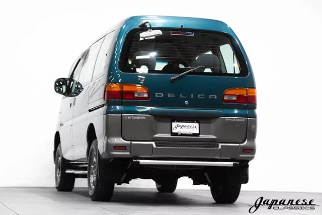 1999 Mitsubishi Delica JDM car for sale — photo 6 of 25