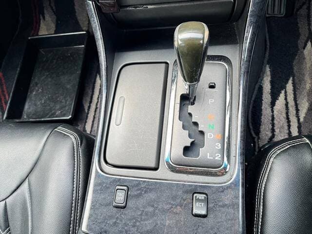 2001 Toyota Aristo JDM car for sale — photo 6 of 12