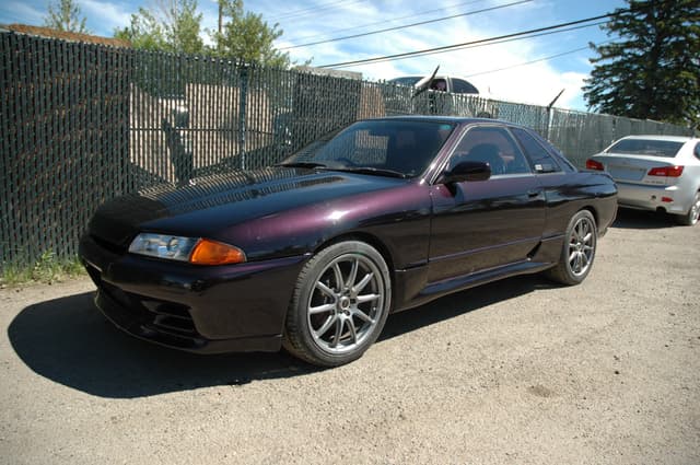 Nissan Skyline JDM car for sale — photo 2 of 11