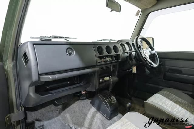 1996 Suzuki Jimny JDM car for sale — photo 9 of 25