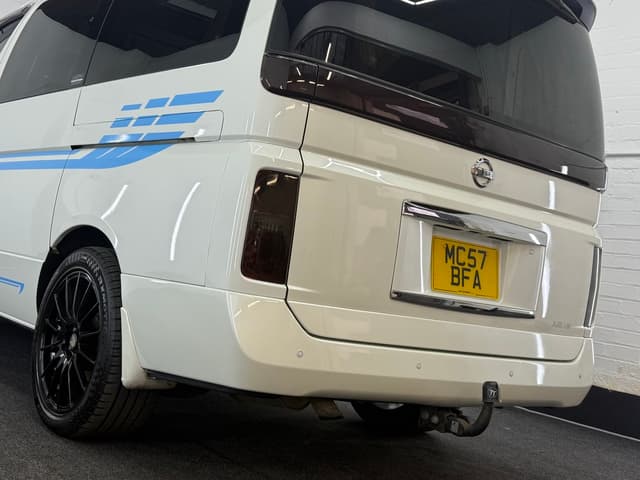 2007 Nissan Elgrand JDM car for sale — photo 7 of 25