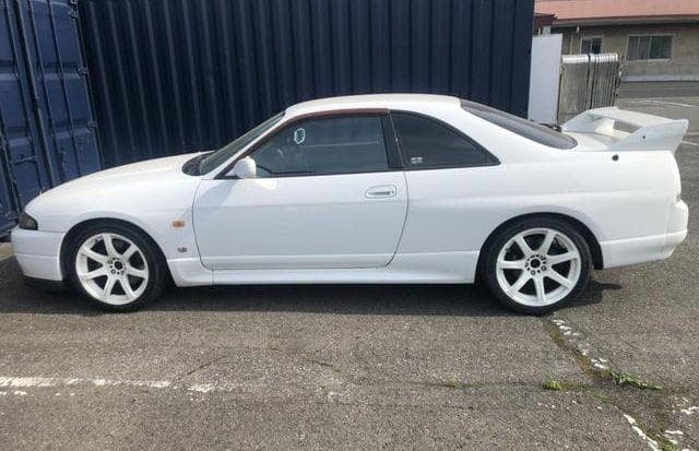 1996 Nissan Skyline JDM car for sale — photo 6 of 20