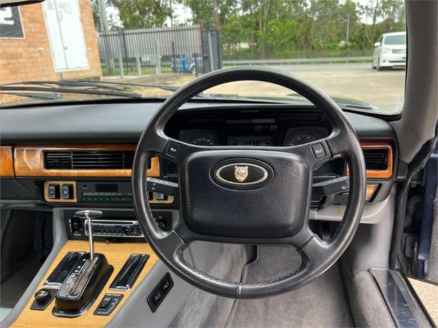 1990 Jaguar JDM car for sale — photo 12 of 15