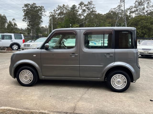 2005 Nissan Cube JDM car for sale — photo 9 of 17