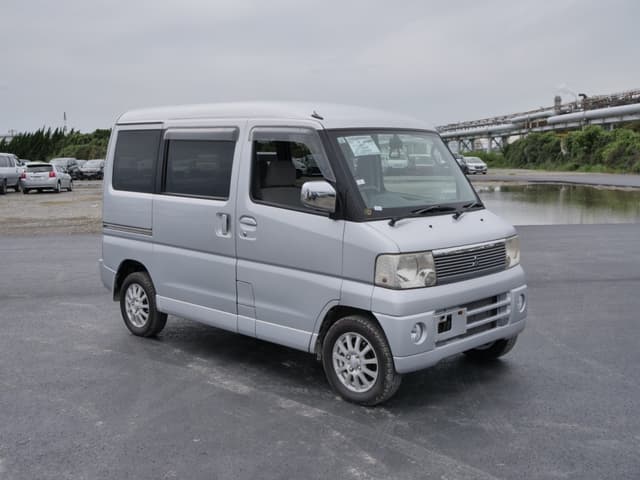 2001 Mitsubishi Town Box JDM car for sale — photo 3 of 25