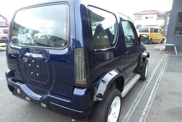 2010 Suzuki Jimny JDM car for sale — photo 5 of 25