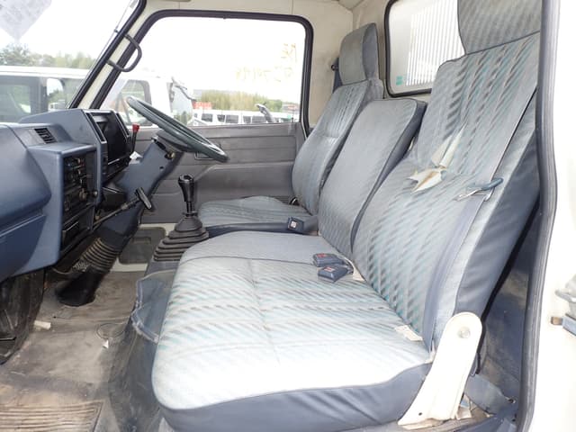 1990 Isuzu Elf JDM car for sale — photo 22 of 25
