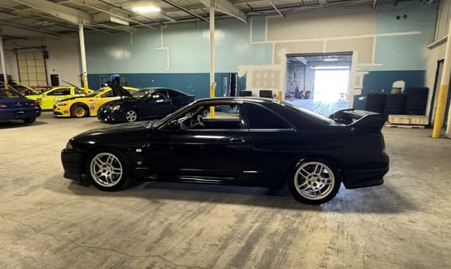1995 Nissan Skyline JDM car for sale — photo 22 of 25