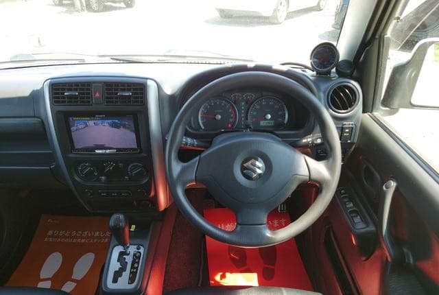 2008 Suzuki Jimny JDM car for sale — photo 16 of 25