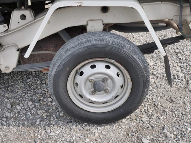 2002 Daihatsu Hijet JDM car for sale — photo 22 of 25